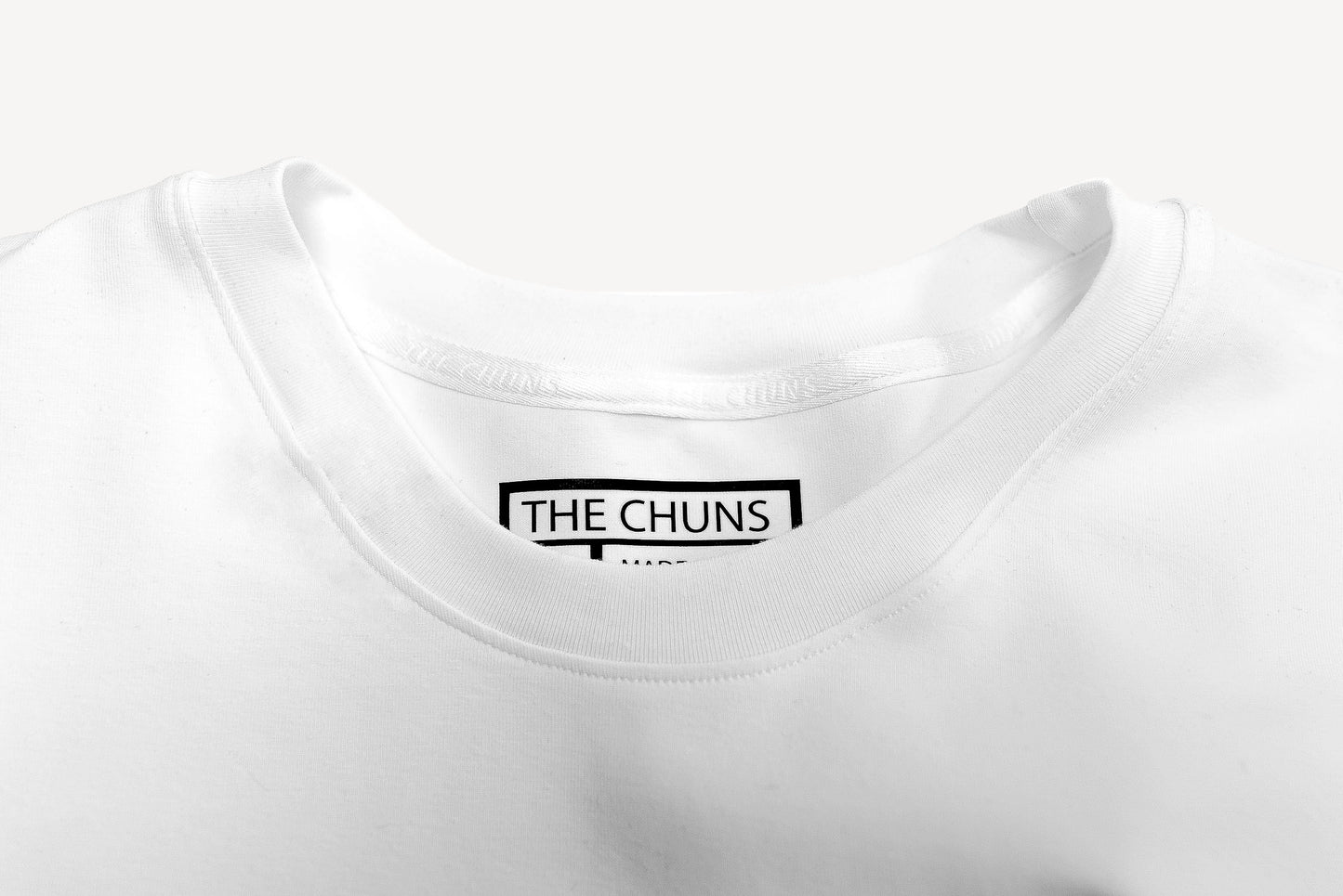 Fundamental Oversized Look - White Tee